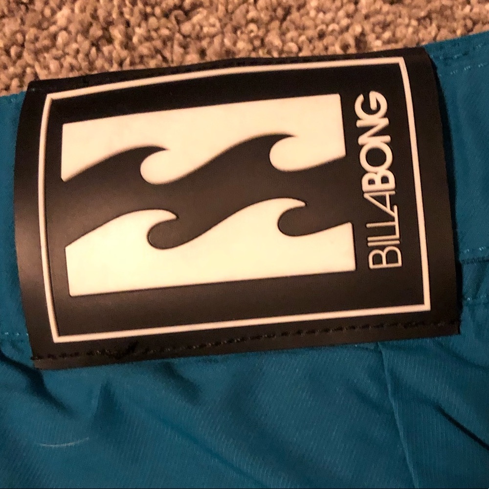 billabong Women’s snowboarding pants - Picture 6 of 7